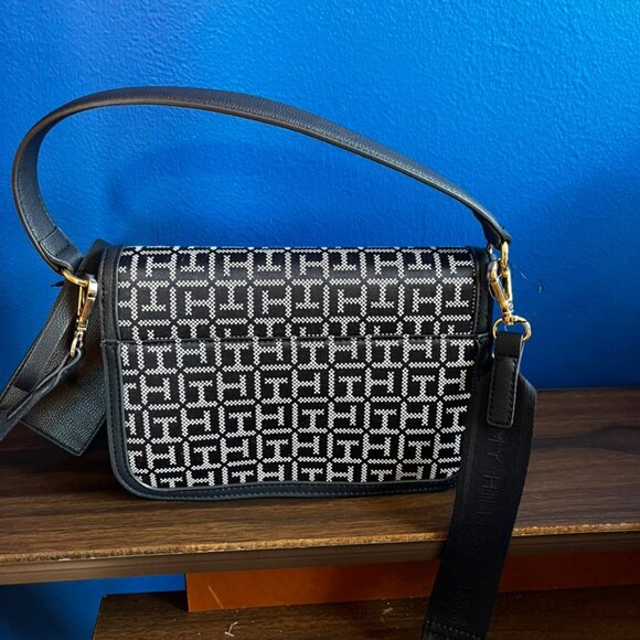 Crossbody Tommy Hilfiger - Picture 2 of 8